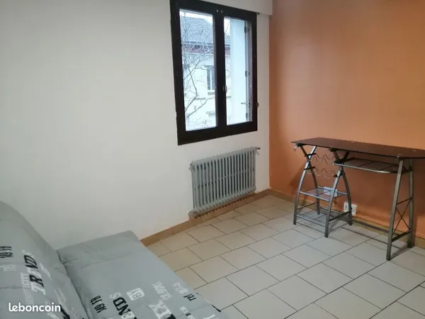 Studio meublé toutes charges comprises 
