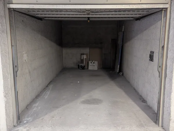 Garage fermé - Résidence du Belvédère - Tzarewicth 