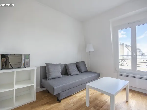 Studio 1 pièce 13 m² 
