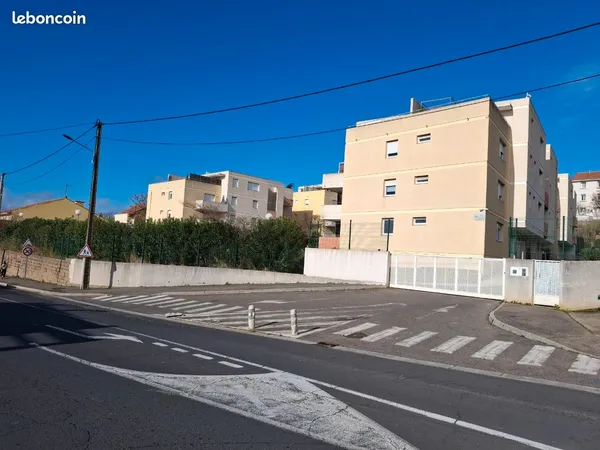 T3 Residence securisee avec piscine 