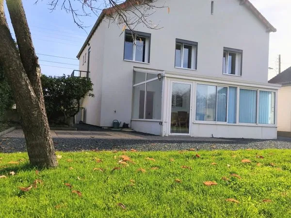 Pavillon renove a louer 