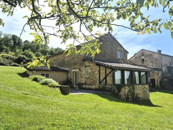 Propriété 21 pièces 320 m² 