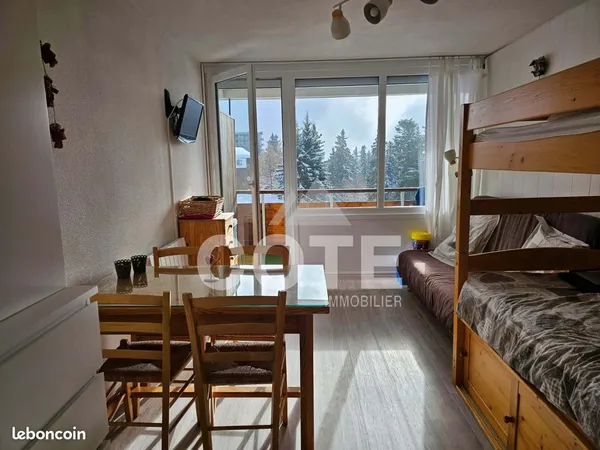 Studio 1 pièce 19 m² 