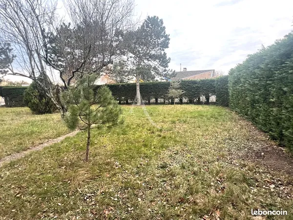 Terrain 556 m² SAINT LOUP CAMMAS 