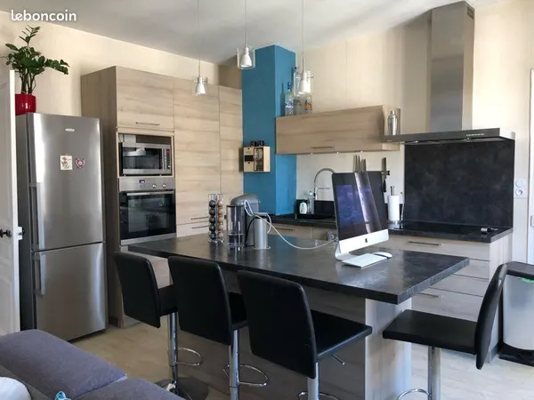 Spacieux T3 de 74 m² - Hyper-centre - Boulevard Louis Blanc - Lumineux 
