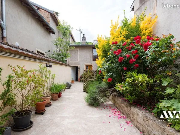 Immeuble 4 pièces 70 m² 