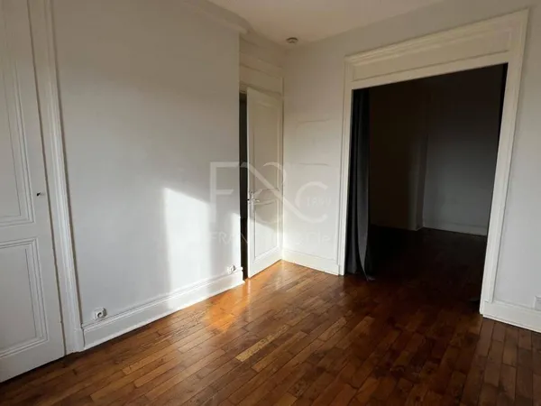 Appartement 1 pièce 38 m² 