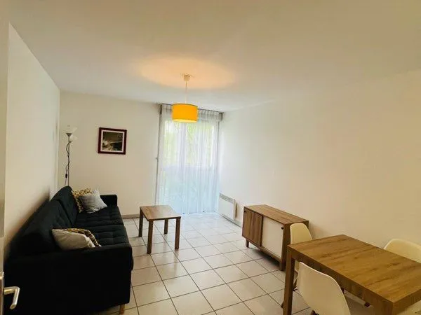 🏡 Location T2 meublé - 2 pièces - 37 m² - Parking privatif 