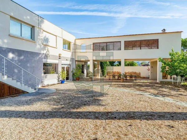 Bureau 118 m² 