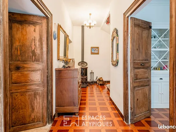 Maison 8 pièces 250 m² 