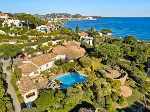Villa vue mer Sainte Maxime l'acces plage 