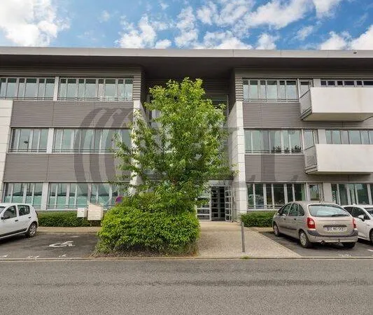 Bureaux 599 m² 