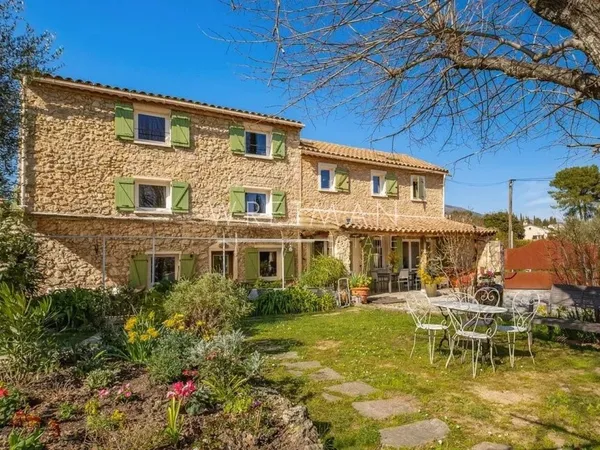 BASTIDE EN PIERRE DU 18éme SIECLE - GRASSE SAINT ANTOINE 