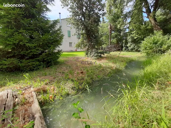 Mas 7 pièces 270 m² 