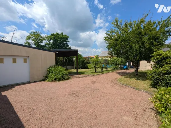 Terrain 373 m² 