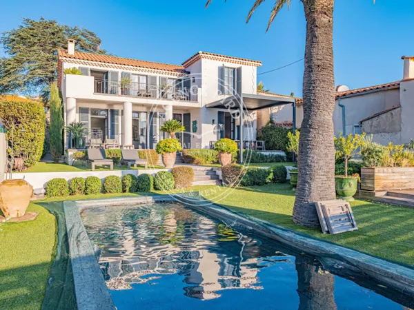 MAISON BOURGEOISE AVEC VUE MER 