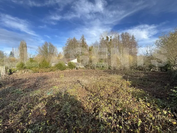 Terrain à bâtir de 775m2 