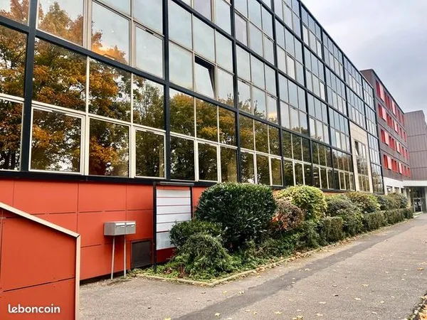 Bureaux 1088 m² 