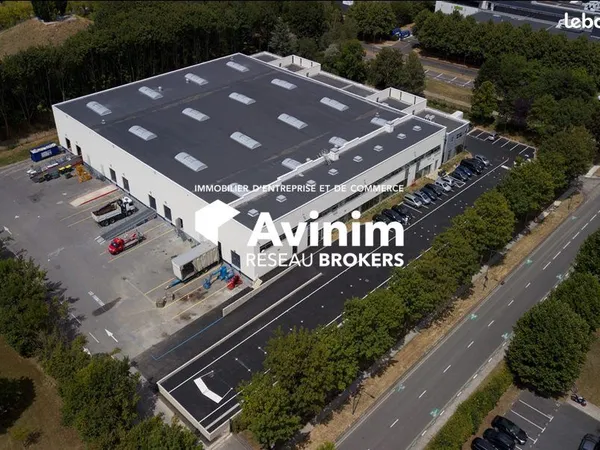 Local 2032 m² Tremblay-en-France 