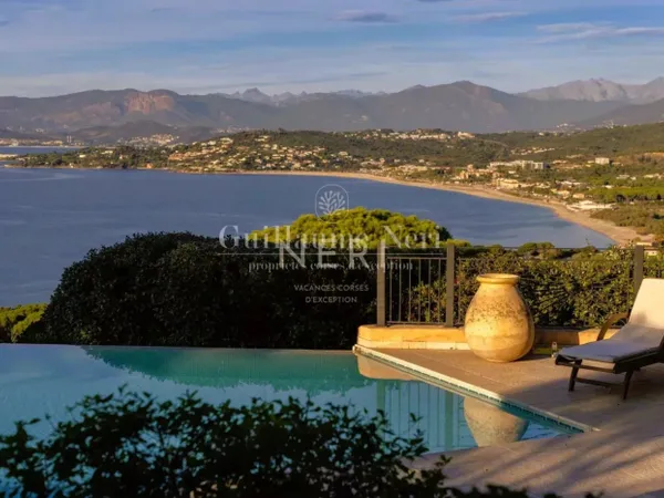 Villa AMBRA - 6 chambres, piscine, vue mer panoramique 