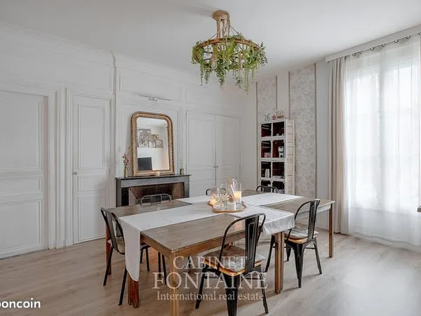 Maison 7 pièces 205 m² 