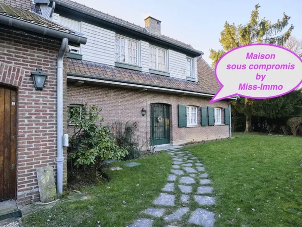 Maison 7 pièces 238 m² 
