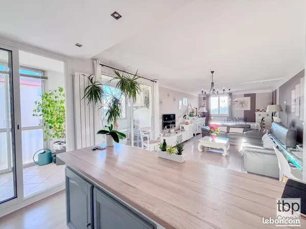 Appartement 3 pièces 82 m² 