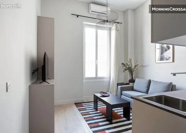 Studio 1 pièce 18 m² 