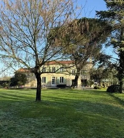 Maison 8 pièces 250 m² 