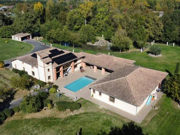 Maison 12 pièces 640 m² 
