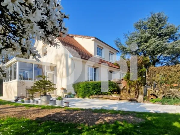 Maison 9 pièces 160 m² 