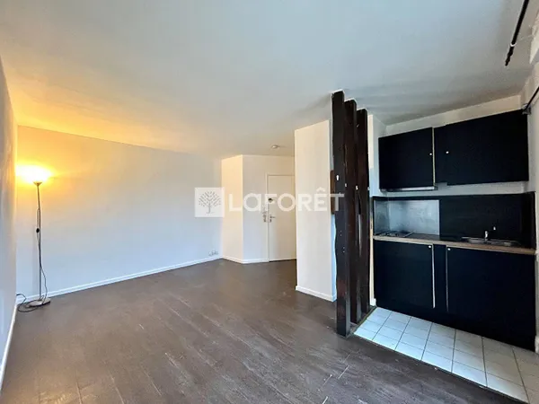 Studio 1 pièce 23 m² 
