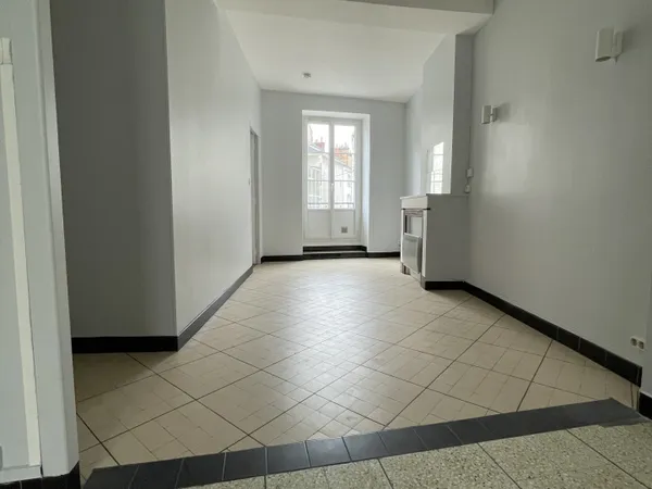 110 RUE BANNIER - LIBRE 