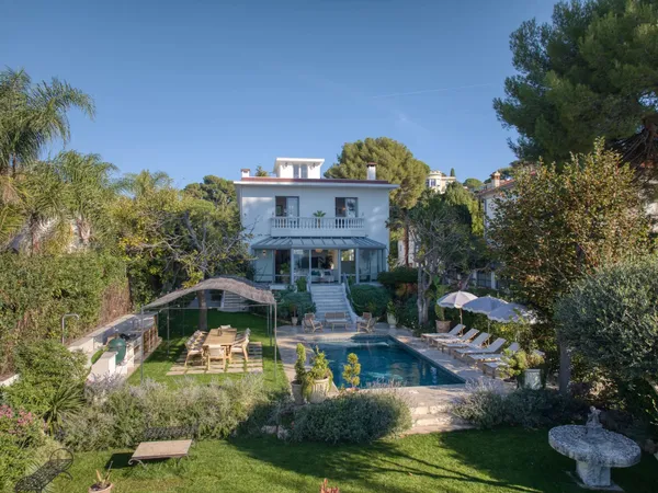 Villa Cap d'Antibes - Front de mer - Piscine chauffée - 6 Chambres 