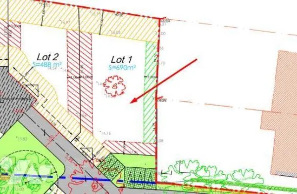 Terrain 690 m² 