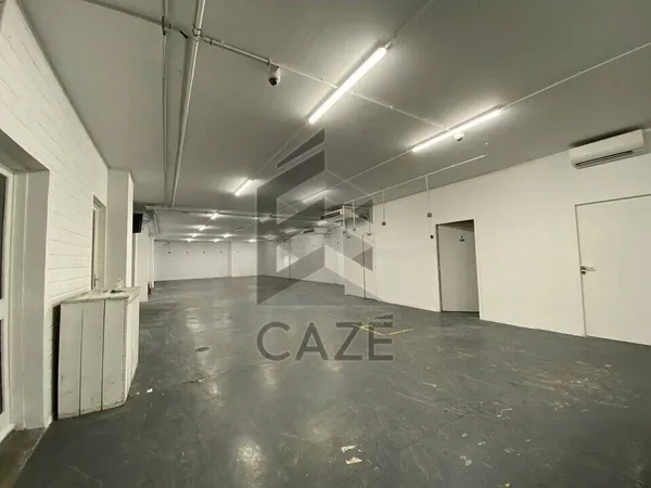 Local d'activité 400 m² 