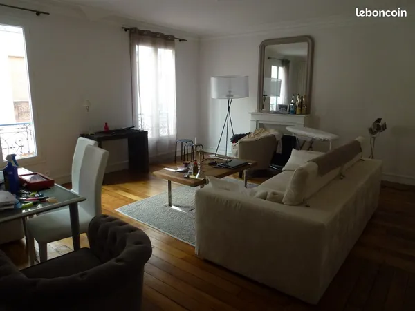 Charmant 2P meublé 56m², calme et lumineux, Batignolles (75017), 1800 CC 