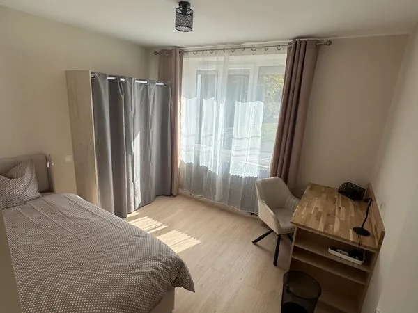 Chambre meublée dans colocation neuve 