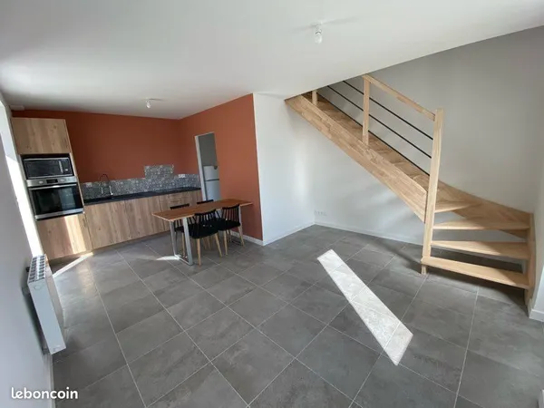 Maison T2 entièrement refaite à neuve avec jardin 