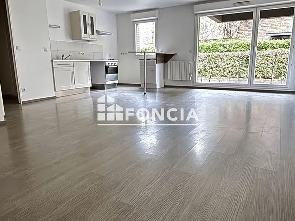 LILLE - Type 3 de 70 m2 avec terrasse et un parking sécurisé en sous-sol - Appartement rénové 
