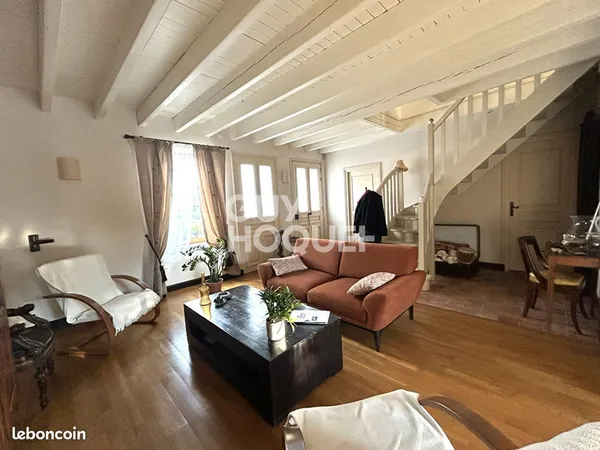 Maison 7 pièces 206 m² 