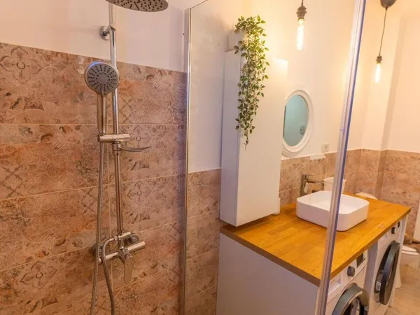Studio 1 pièce 33 m² 