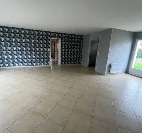 Loue maison à Magny 89, 4 chambres, terrain 