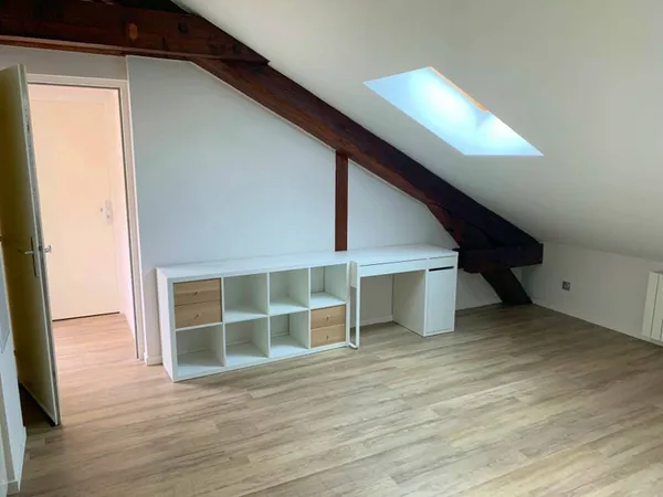 Loue studio meublé 32m² Lyon 1er Chartreux (dispo 10 janvier) 