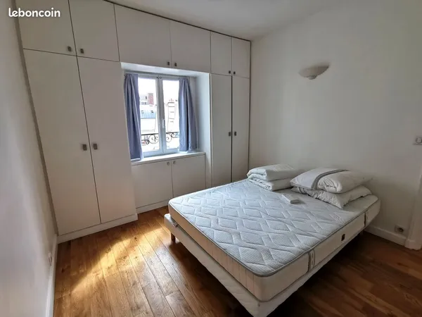 Appartement meublé - 75008 