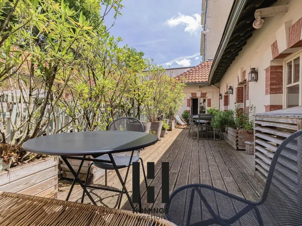 Boulevard des belges Duplex climatisé avec terrasse et garage 