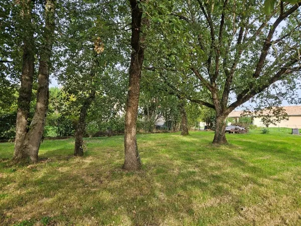 Terrain 728 m² 