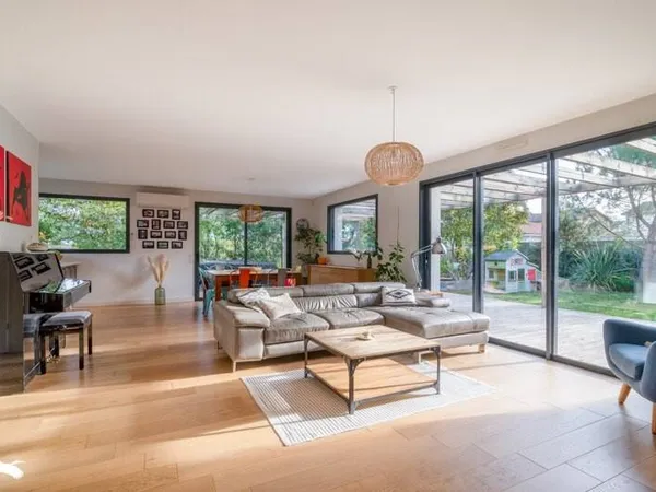 Maison 5 pièces 130 m² 