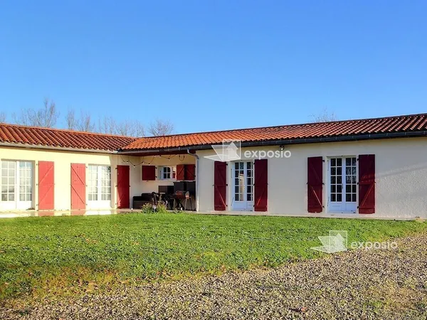 Maison de plain-pied 5 pièces 161 m² 