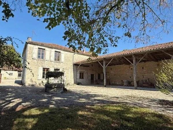 Maison 8 pièces 223 m² 